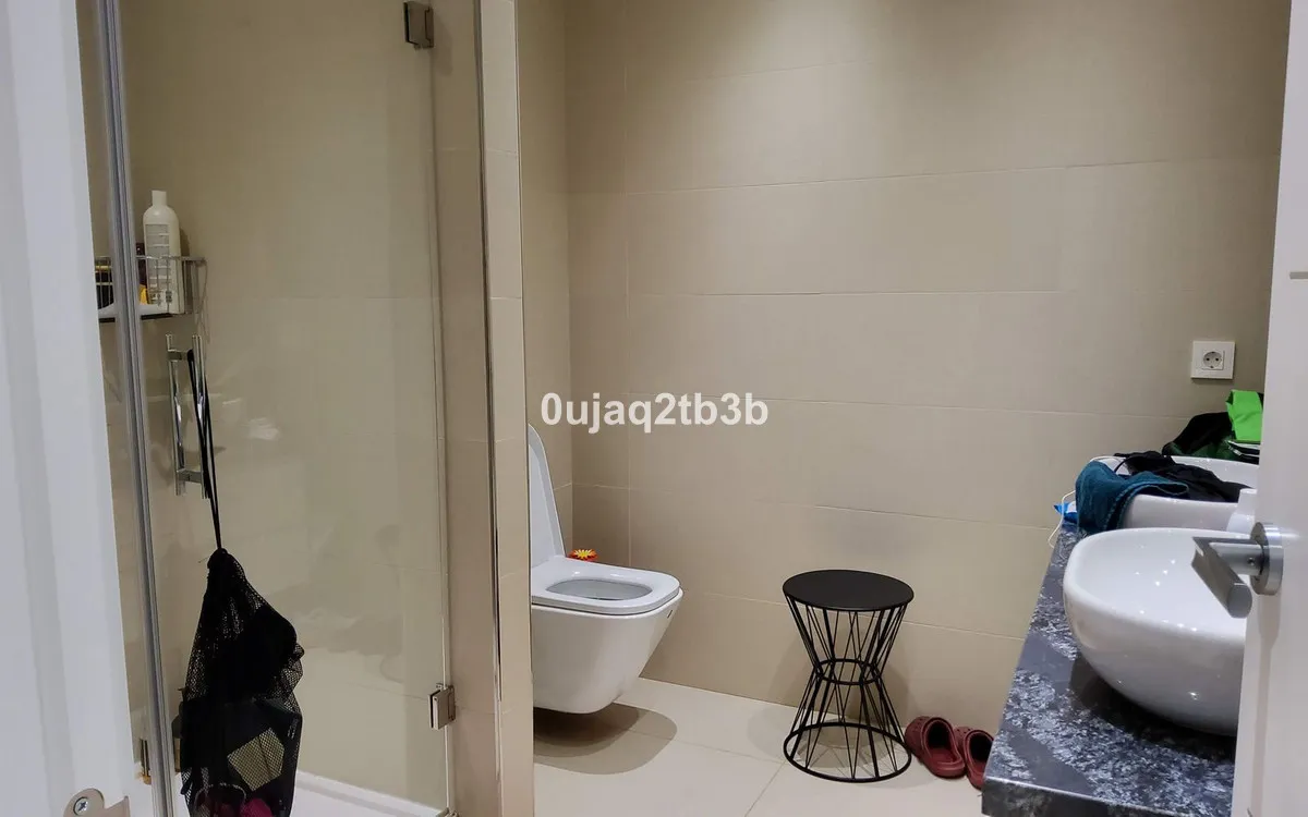 c180d8d4-ad1b-4e74-b503-0bb2982f56df