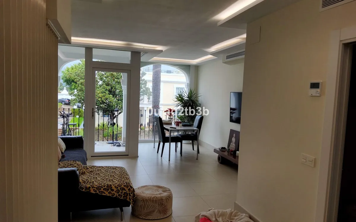 c6029dbc-43b9-4ffd-8de3-e5b9e41a19e3