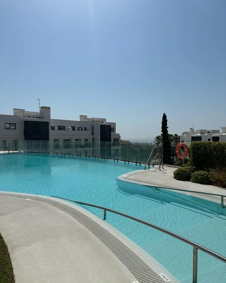 70277975-424f-4988-81b8-59769a302cc6