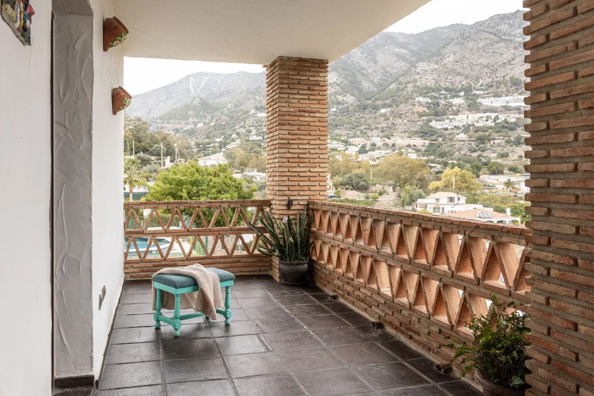 b7a6d97a-8581-4a75-aab5-c7c214512324