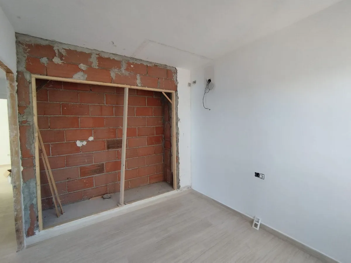 0aeda69e-c94c-4e99-aedc-e786e3bc3fc3