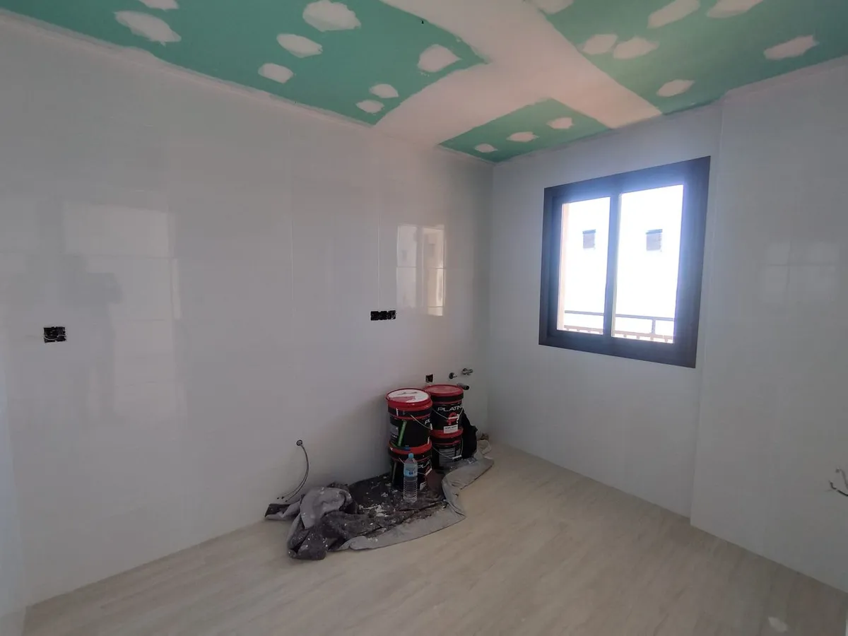 dd211054-e6d7-49b1-9e1b-8baa79042fb0