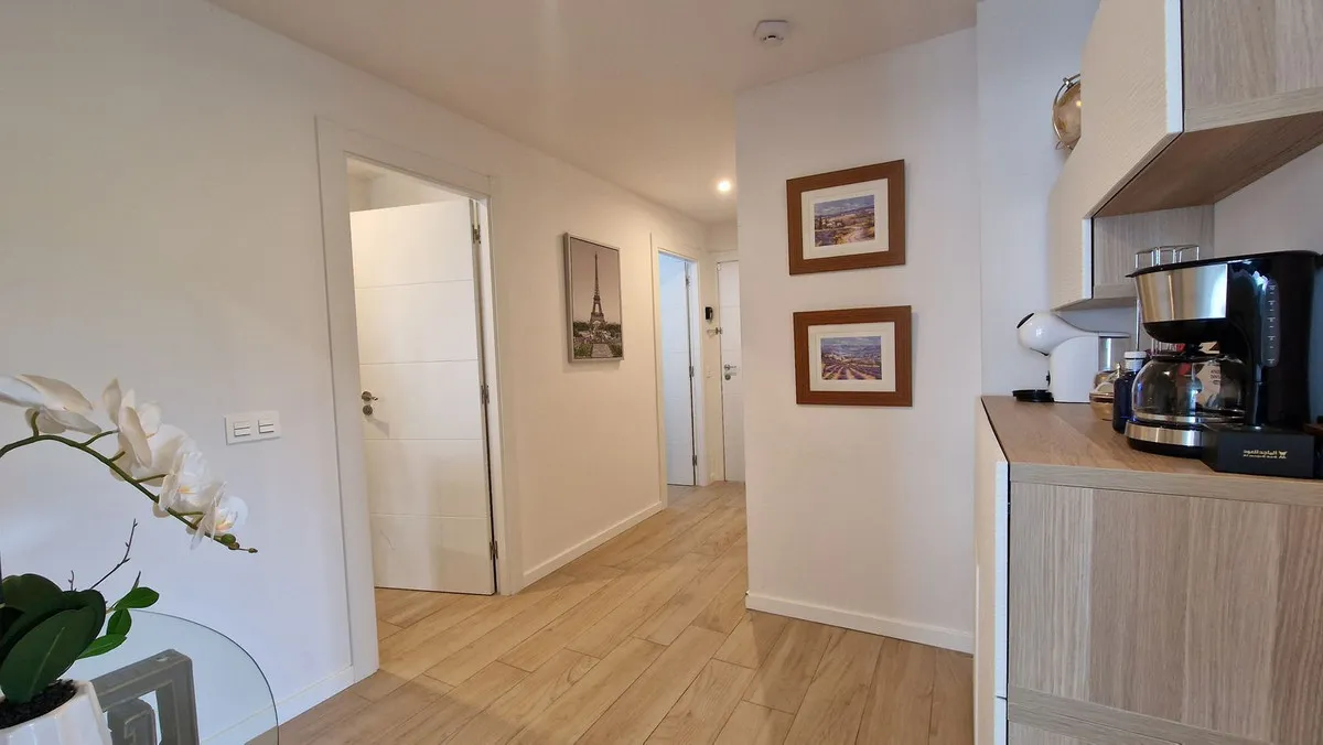 b2159df2-4153-49f8-b775-de0ceaf1eacb