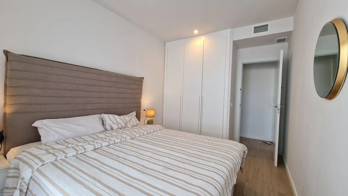 cb1eb2ef-f132-46e9-acdf-bf3fb71bee94