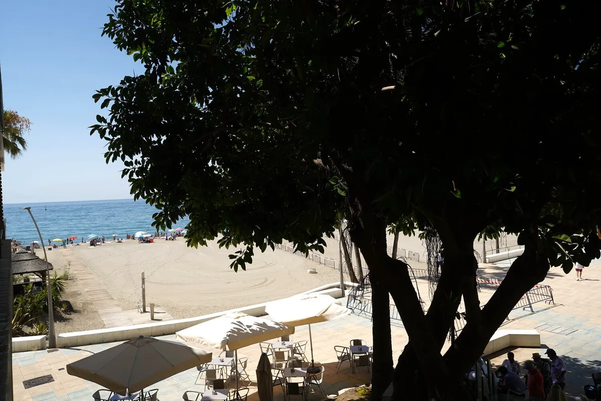 0a2de9fe-fa9b-47ad-a35b-2994b1e4bf34