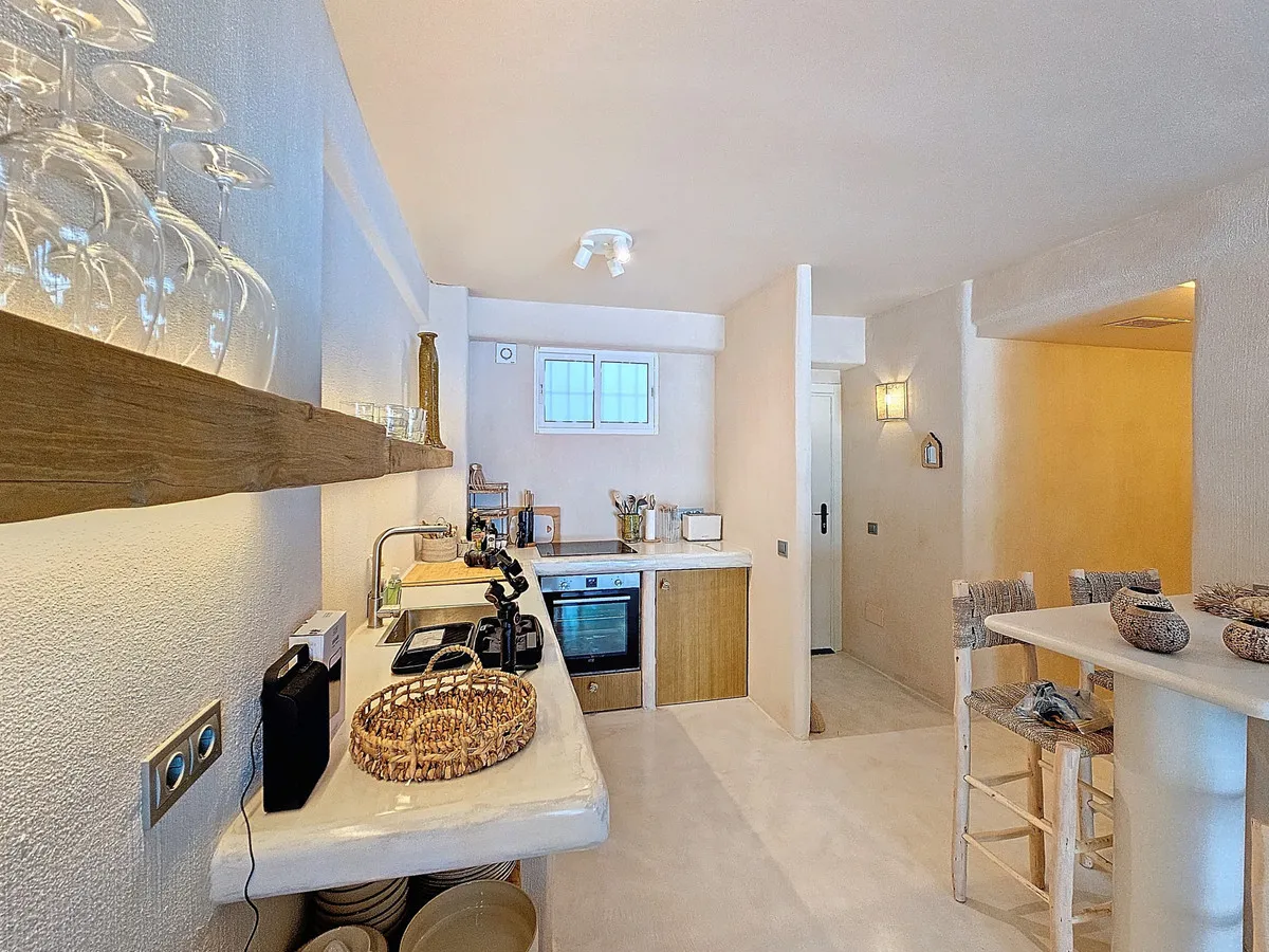 561a884a-0c5d-4a14-8411-3f945cd89f92