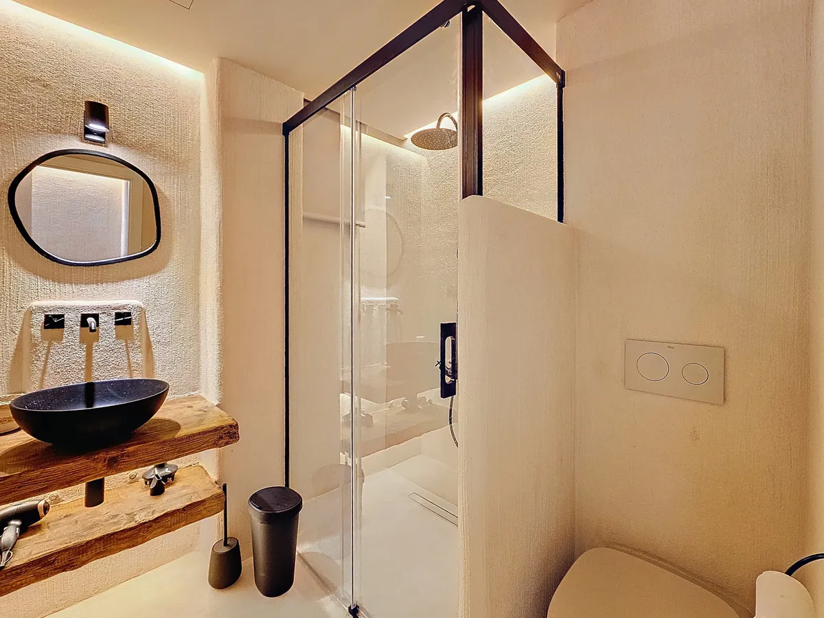 b9254d7c-492a-48bd-9d1c-fe83c7045436