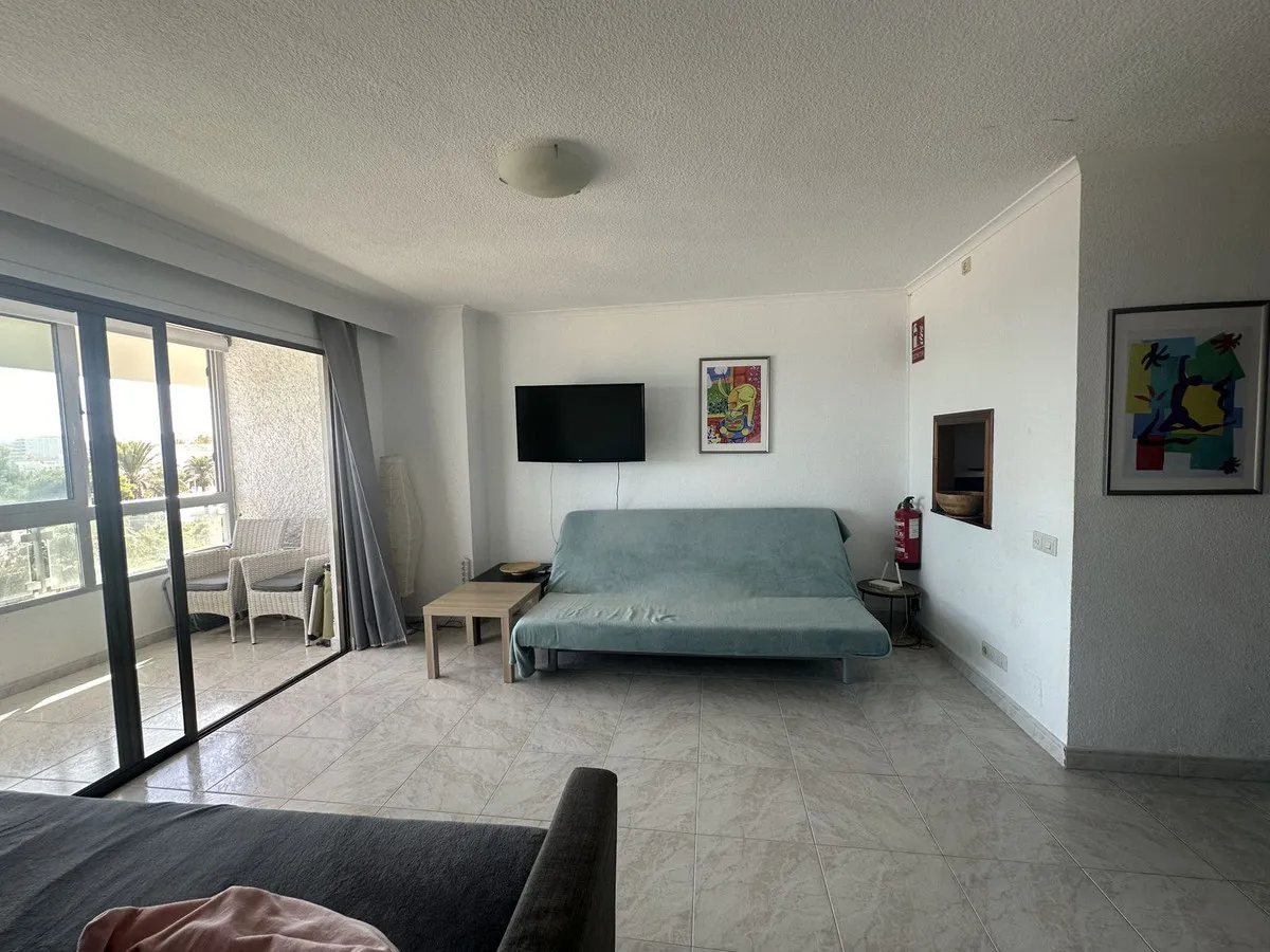 938dc6f8-bd7d-4e95-b50e-a80415668b13