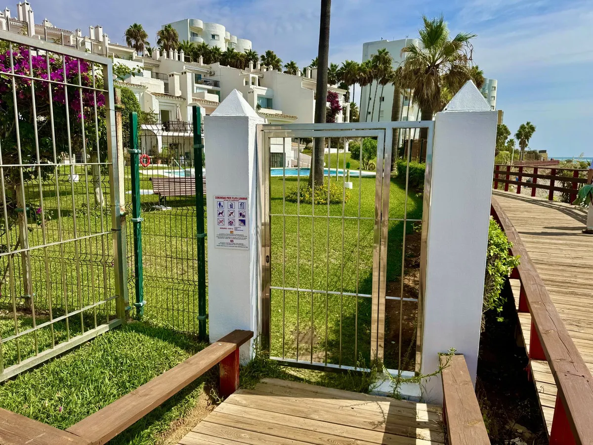 3679edcb-8aa3-4039-91d2-8daac2a3d038