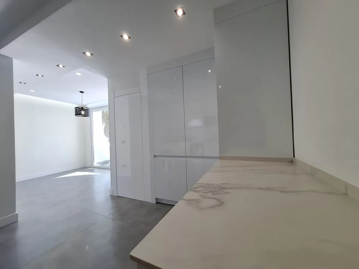 06c42dc8-d8cf-4e97-b151-2bf9d5bd522d