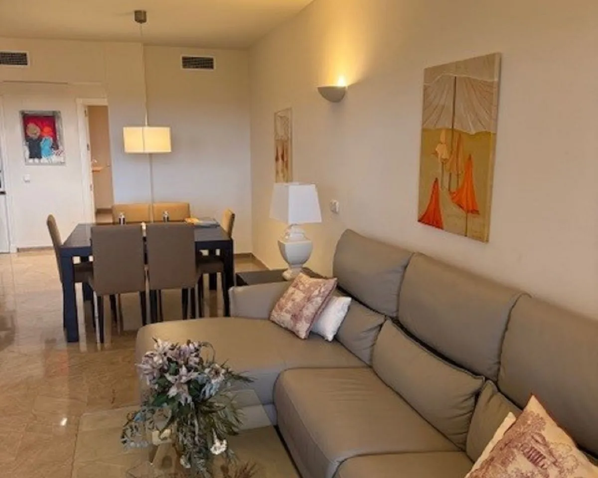 d9f6961f-870a-4e64-9327-862d86e7f1ce