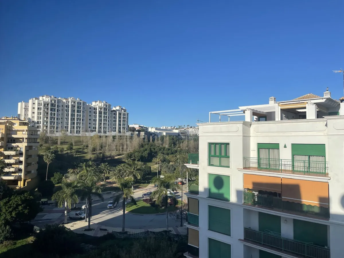 d8d93bc7-e462-4808-a582-183491c5ffb0