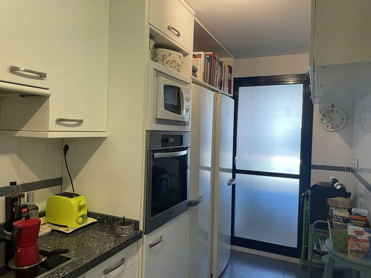 f63628b3-d211-4083-a9fe-39f0361f1afa