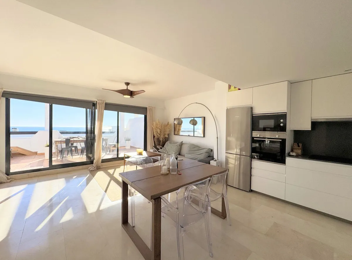 8b8482d3-ef61-4f13-a4bb-fe7c00791407