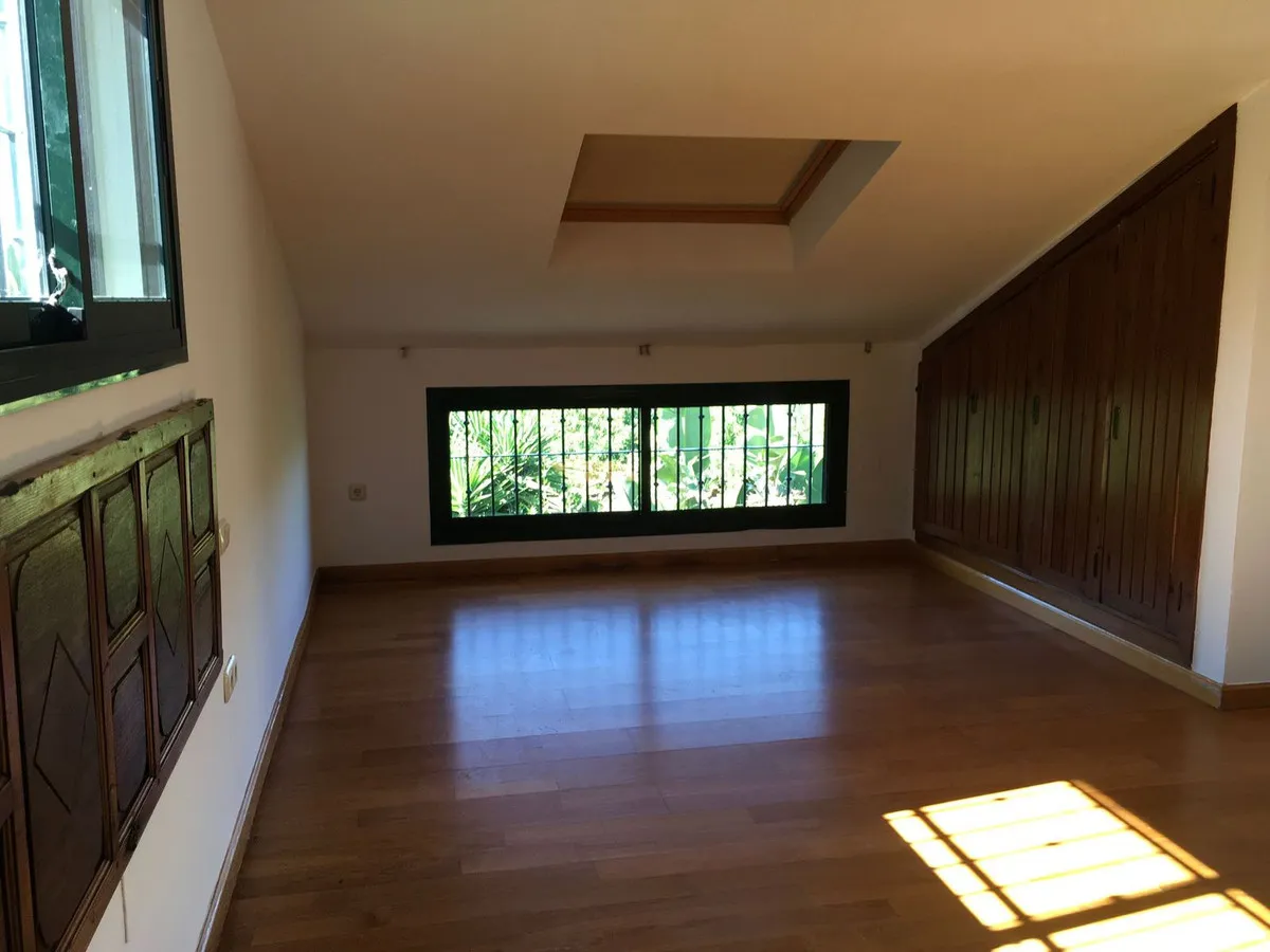 385c7c87-c5a2-4fdb-a66e-c23c4071cba1