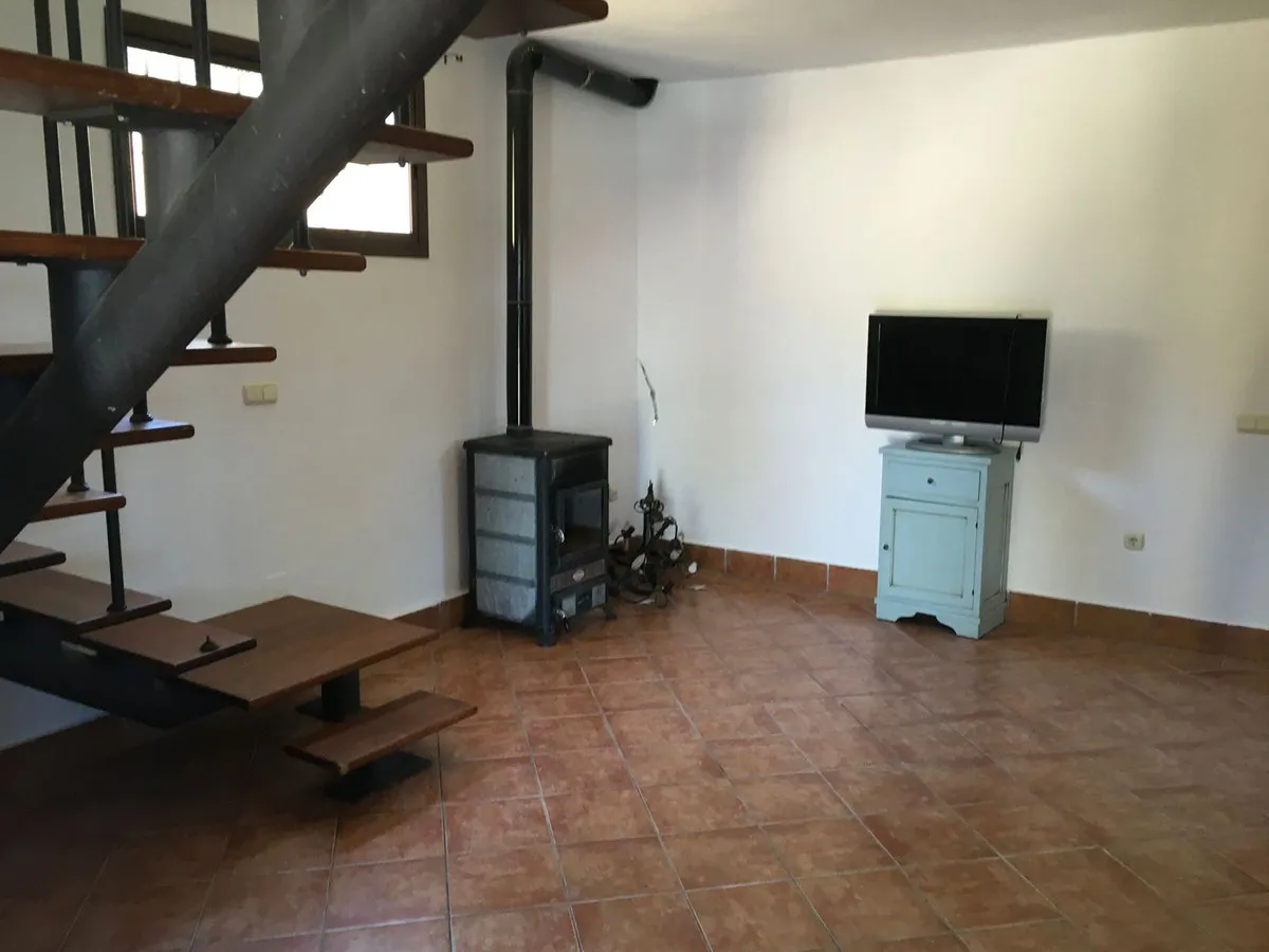 999eb932-63ce-43b9-8e87-e9189678229a