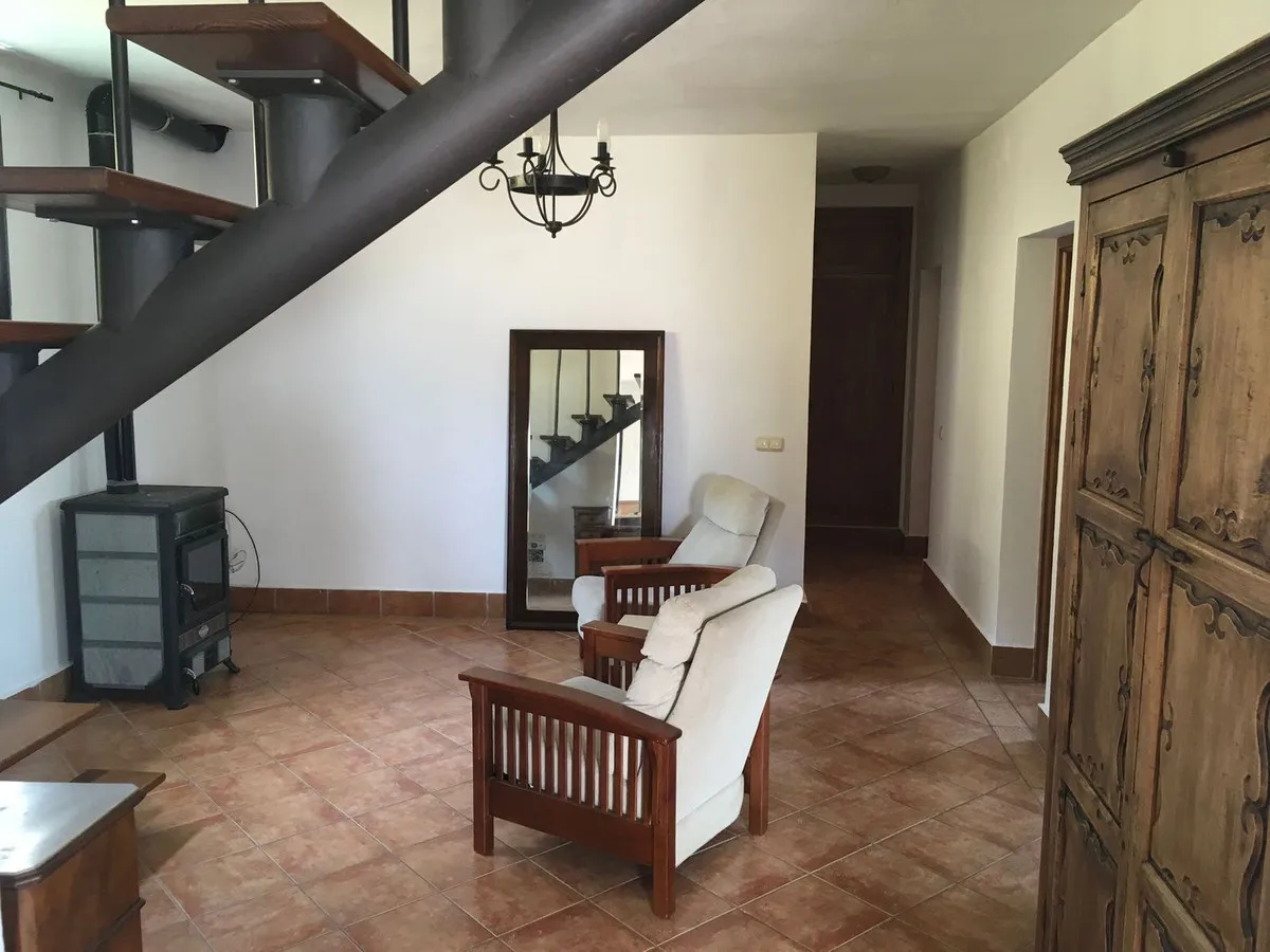 f8cf8103-e39f-4fba-bde8-1ba936632f9d