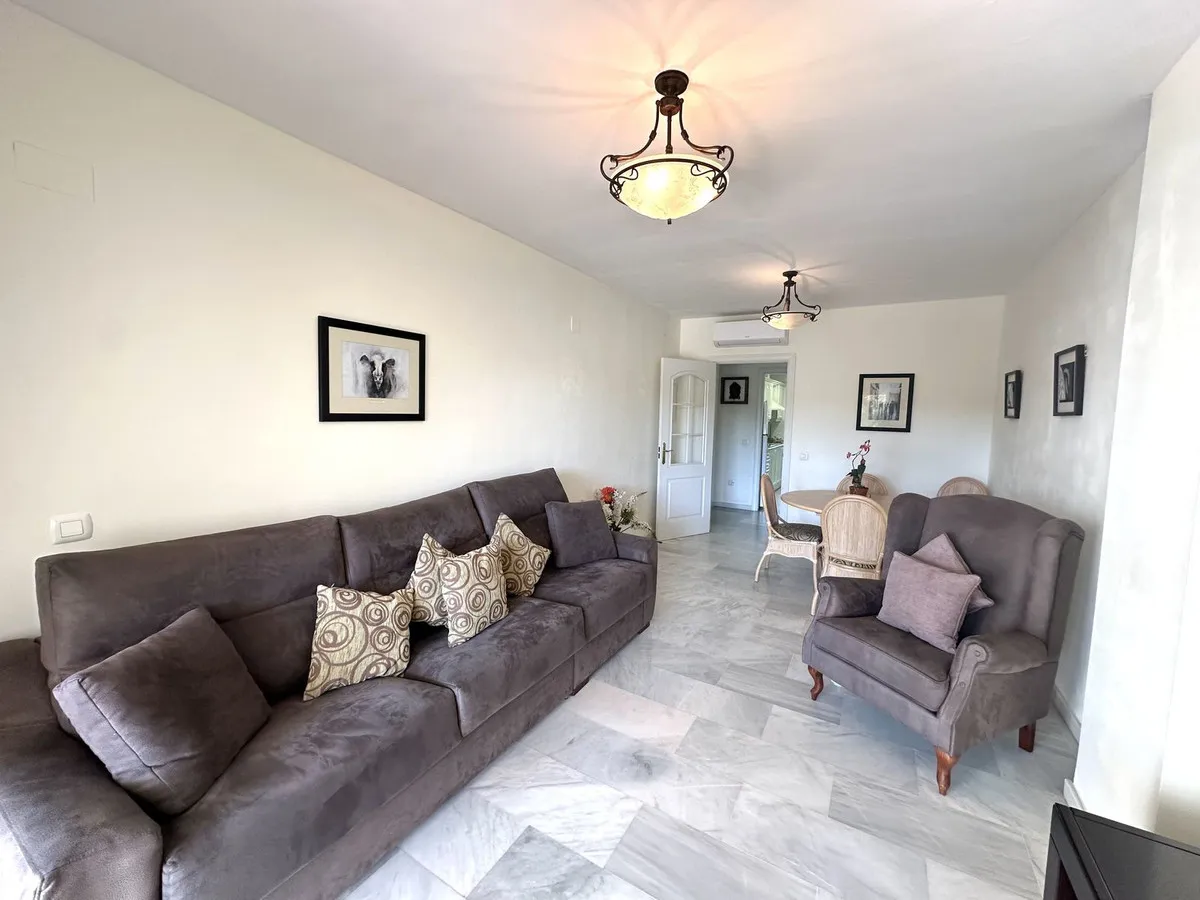 0a79ad37-cf8d-4e65-a9b3-ea464c7c13a5