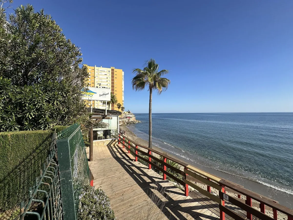 43b296e2-e278-45ae-9d52-fd589c2872e1