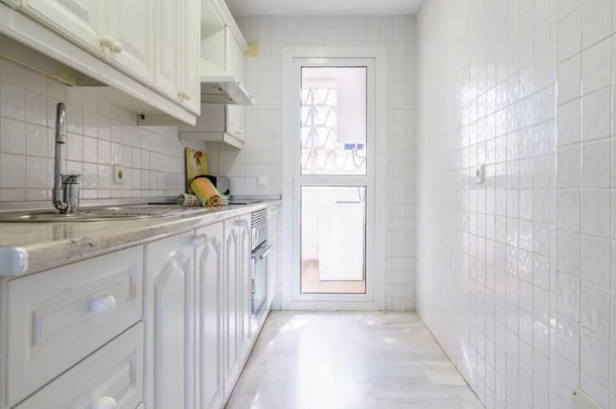 6af06d50-0e49-4c53-a18c-b41dea54d2a9