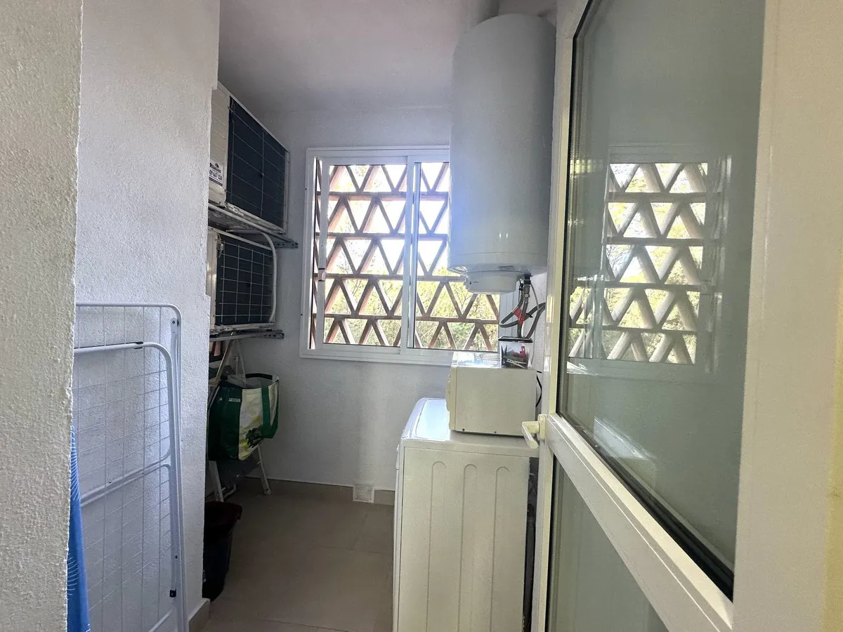 a895fb06-2ff4-4884-8a92-03df0f413820