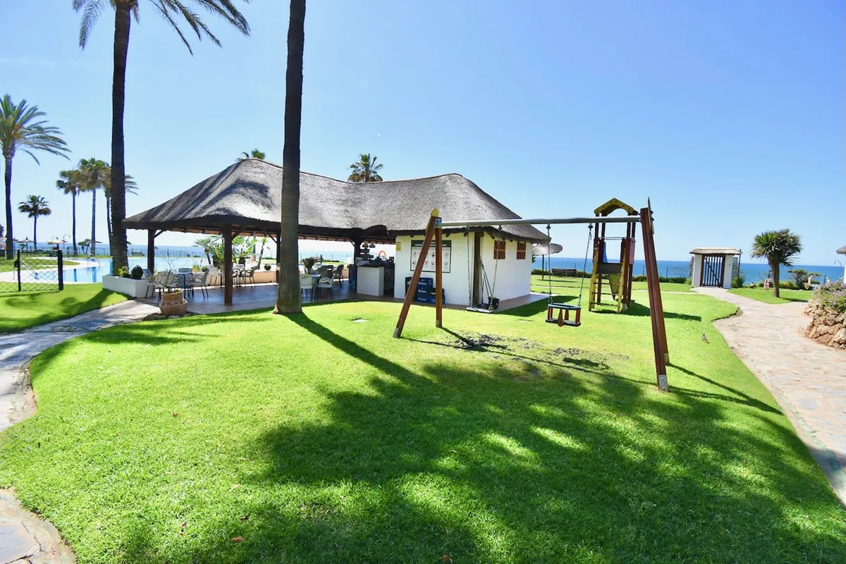 aa895fe1-46b6-4862-b768-e9173fcab9d9