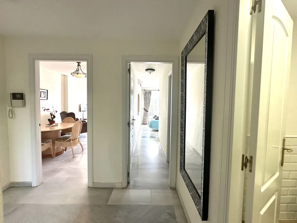 b9d9f2f7-d51c-49ef-9440-3cabec0ea7b2