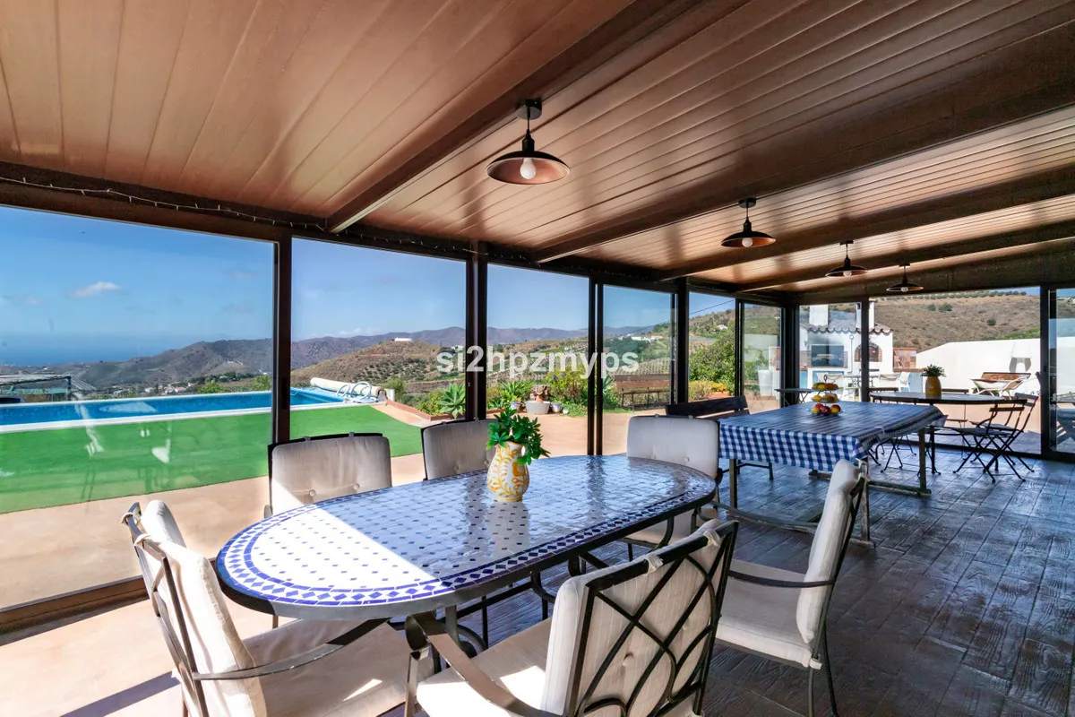 1922ae18-9b78-4d23-88b4-b5c7b4ee2398