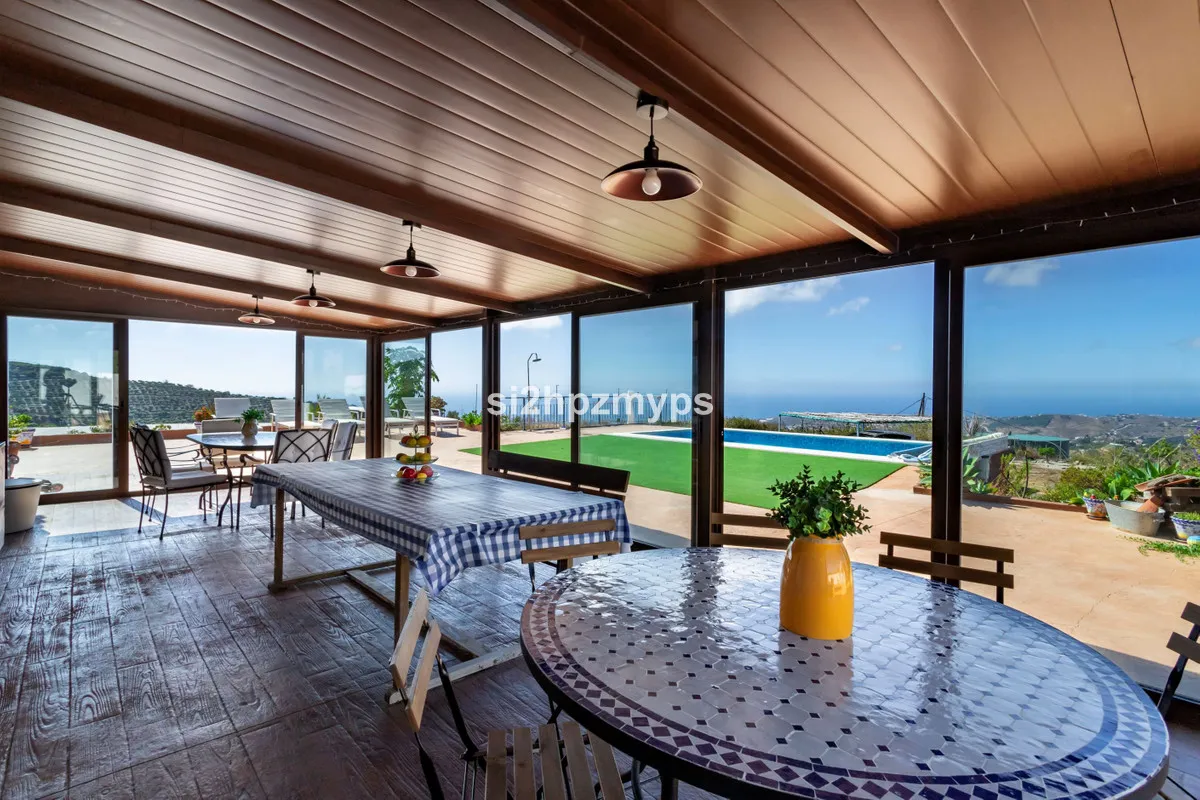 9eab1f6c-d452-4b04-8e8c-94aaa0842a4b