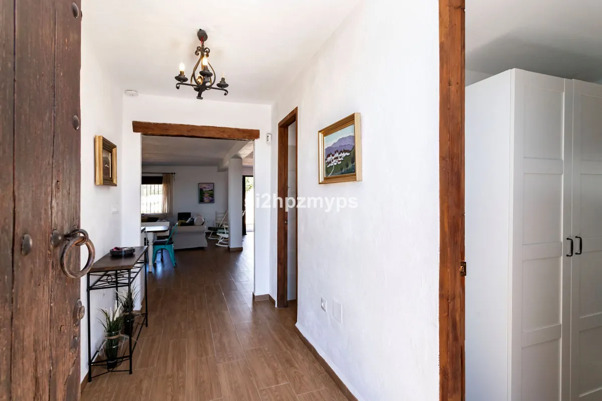 b3f62f71-16c8-4ce1-ba21-d07340e6685a