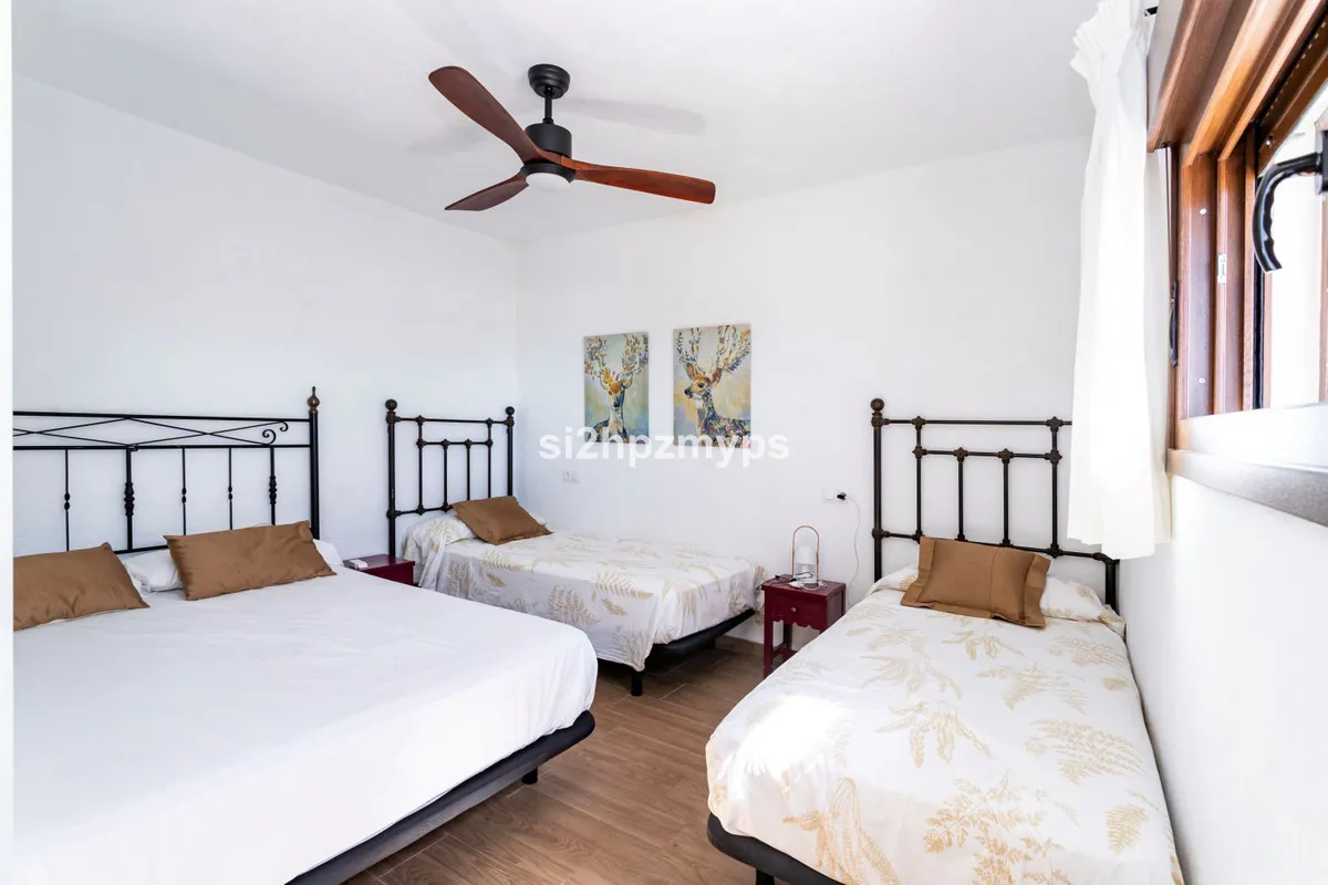 b4bfe410-b85e-4a1e-9752-8d6e221e7892