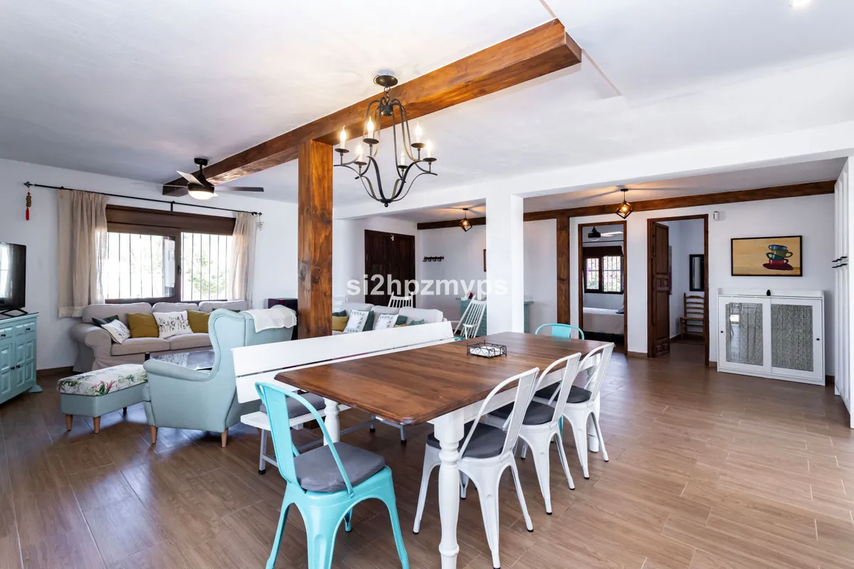 f8442b51-92f7-471b-b8ef-95bd2833de2e