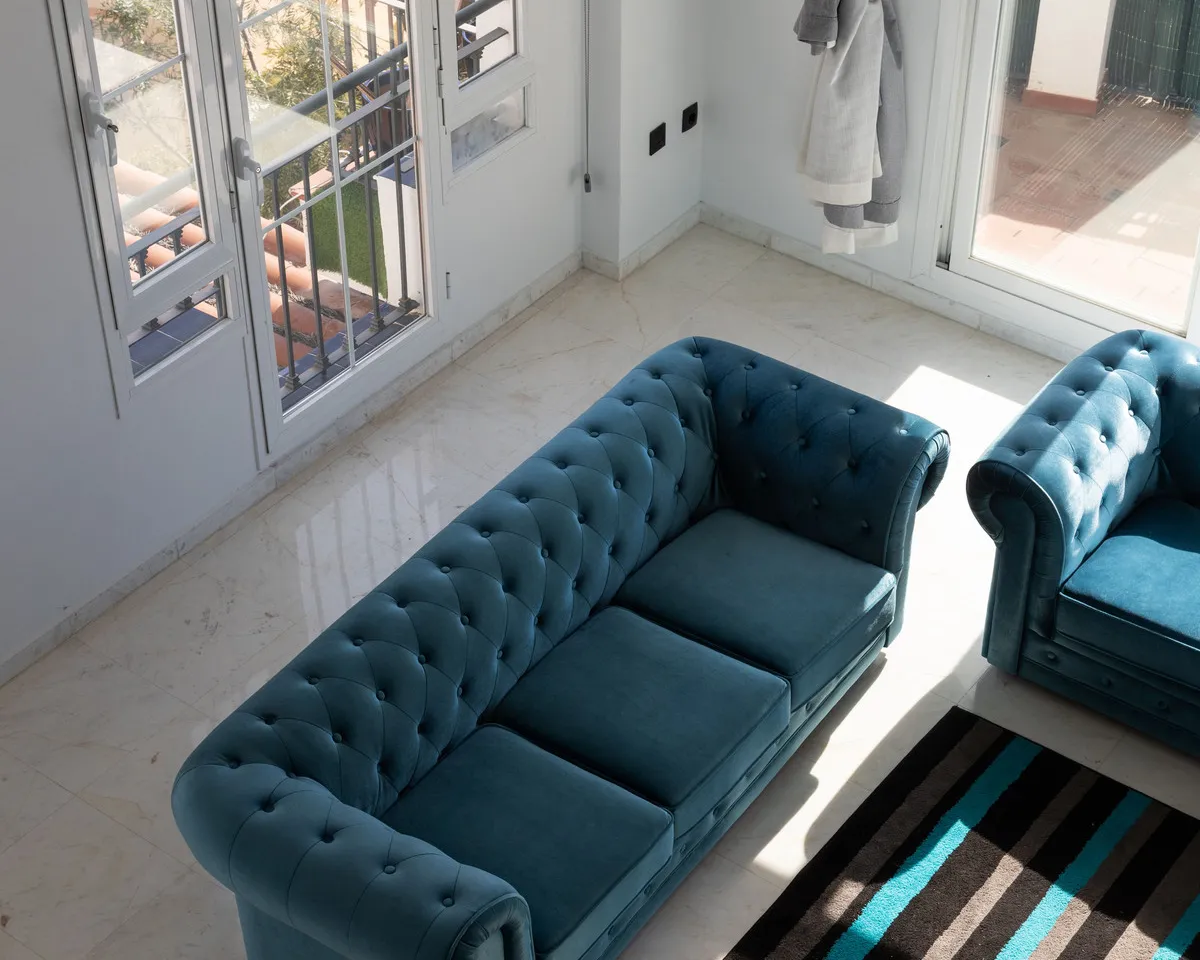 951f879e-5f02-4273-ba77-88b0683e0980