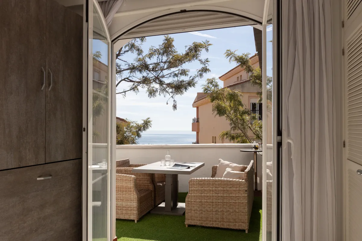 d338f230-a016-4de5-a059-f4e9d45ff9af