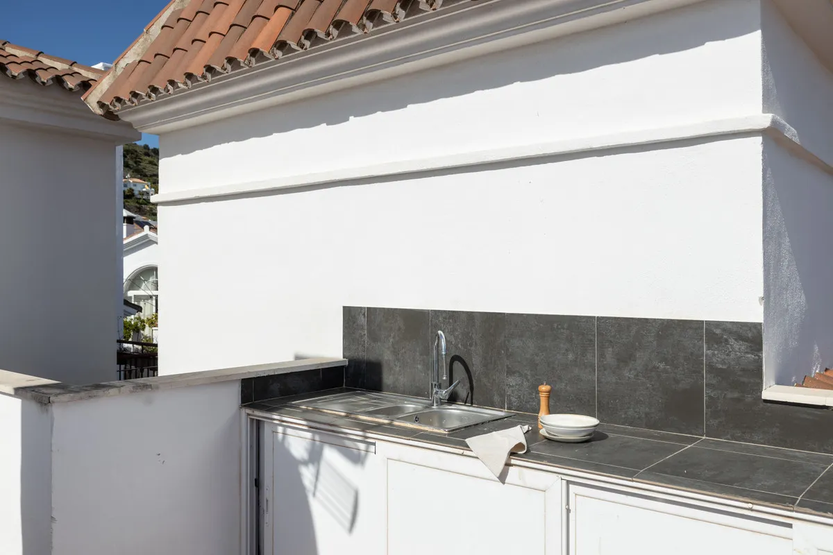 fbfa6766-19a1-40ee-a033-4a5c28ff258c