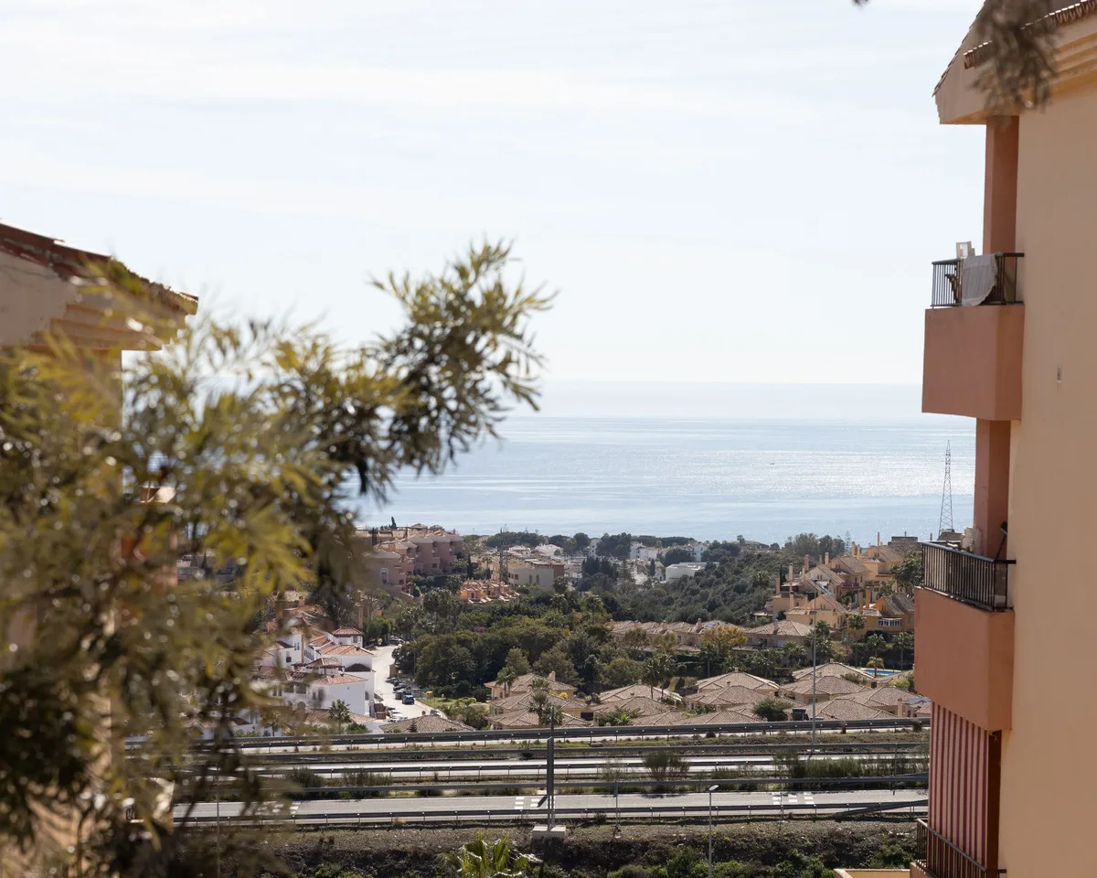 fca8d1aa-7b6c-464b-b1fb-92190d2c9e71