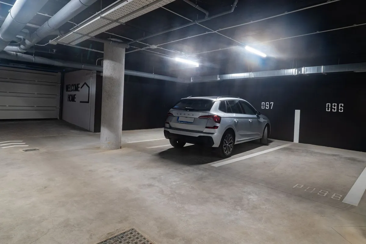 e84ab303-6ea6-4de6-b03d-4d0e85abcf3b