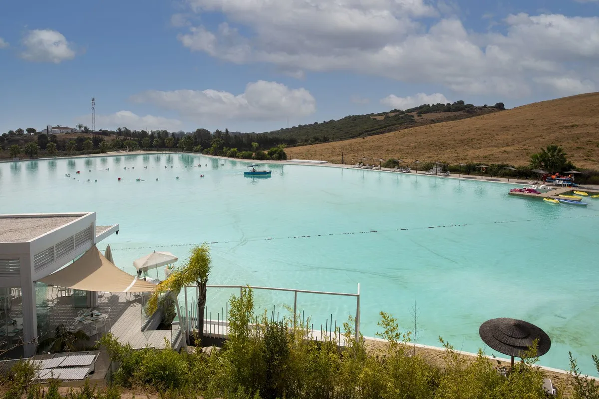 0226ff6e-78df-4d24-b2dd-e2e08c8b5572