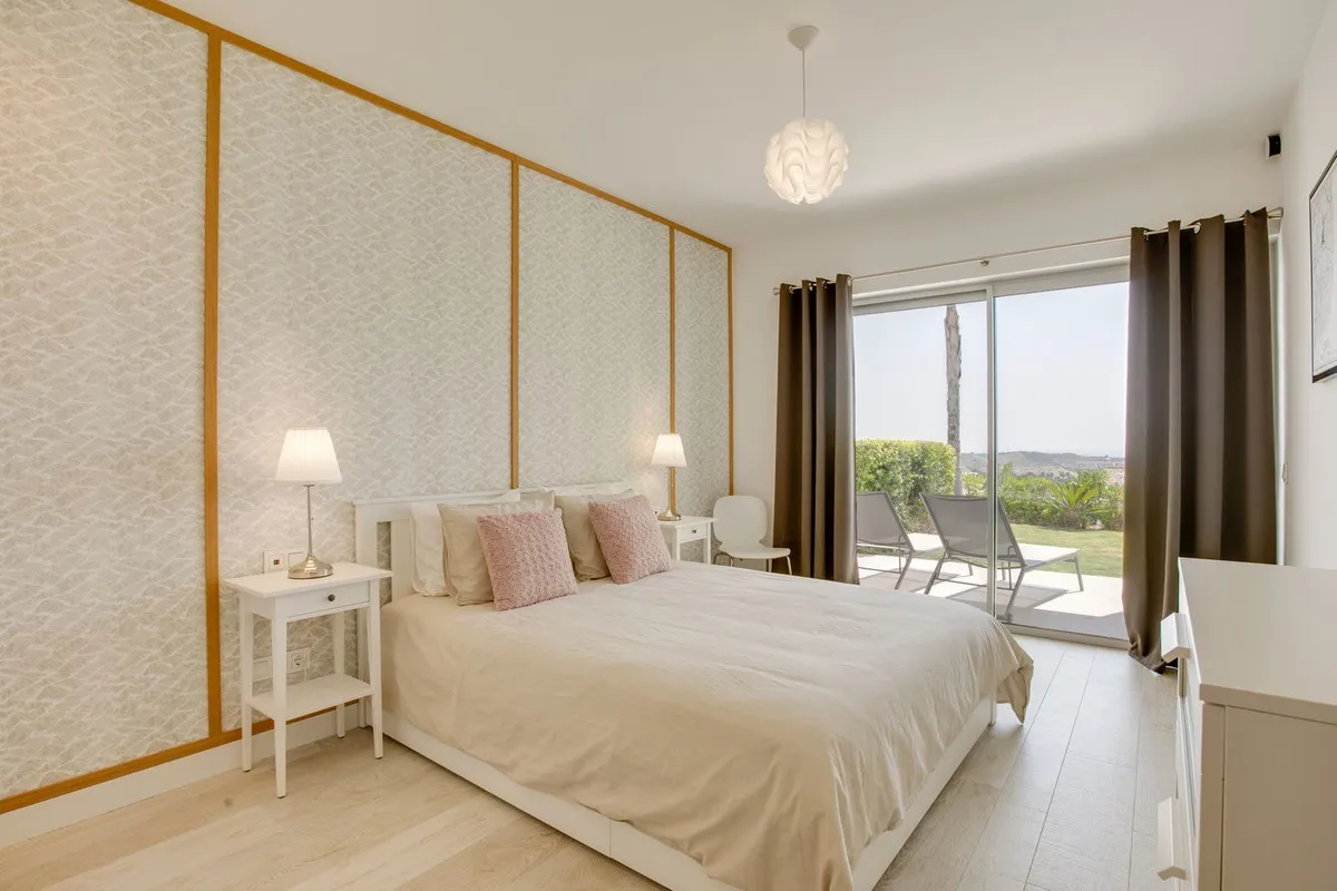 800d7ffb-a019-4c70-b358-2322d701e970