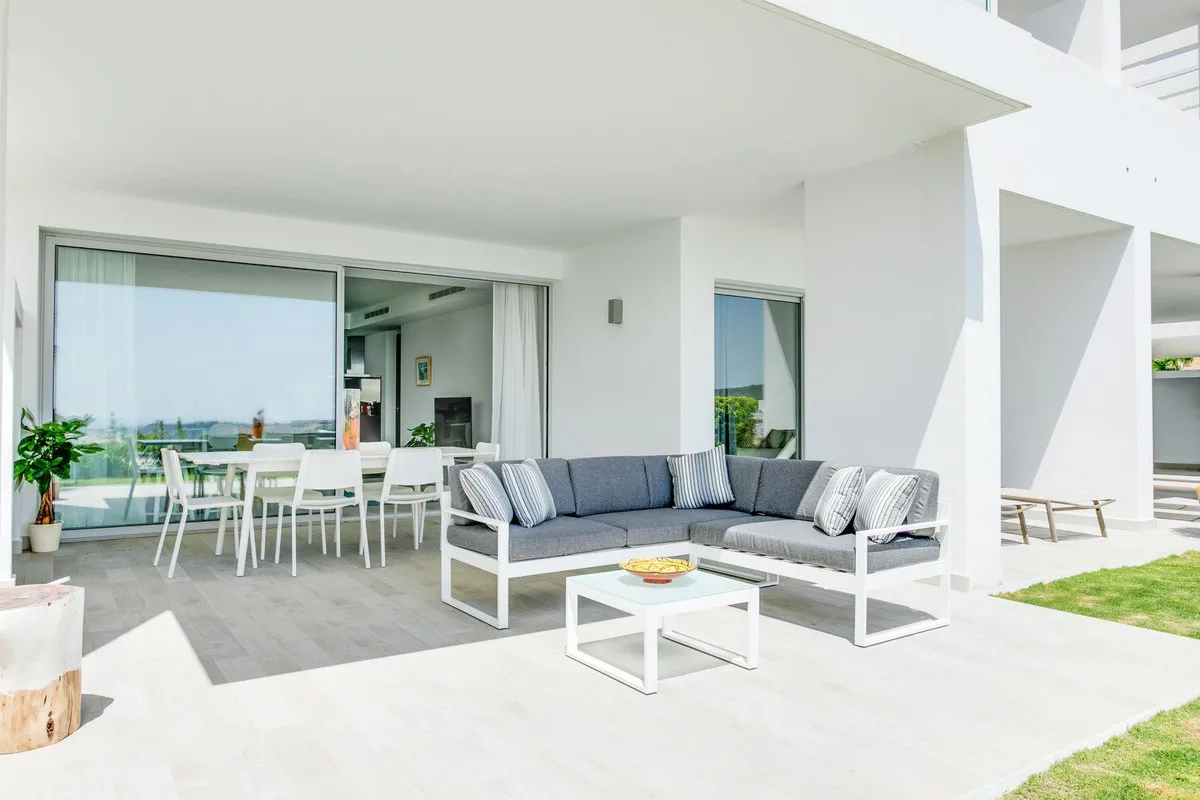 f74363ae-d3b1-4afa-ae4a-d29920617a1d