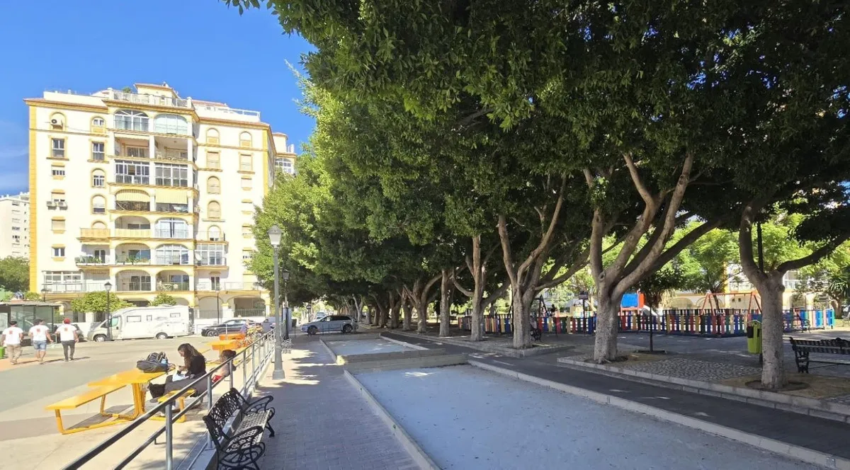 c76b23c2-931d-42e2-bda8-2c0e0070ecdb