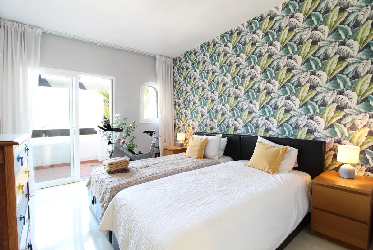 2b6bd575-35ed-4052-a97d-78adba3f3c9a