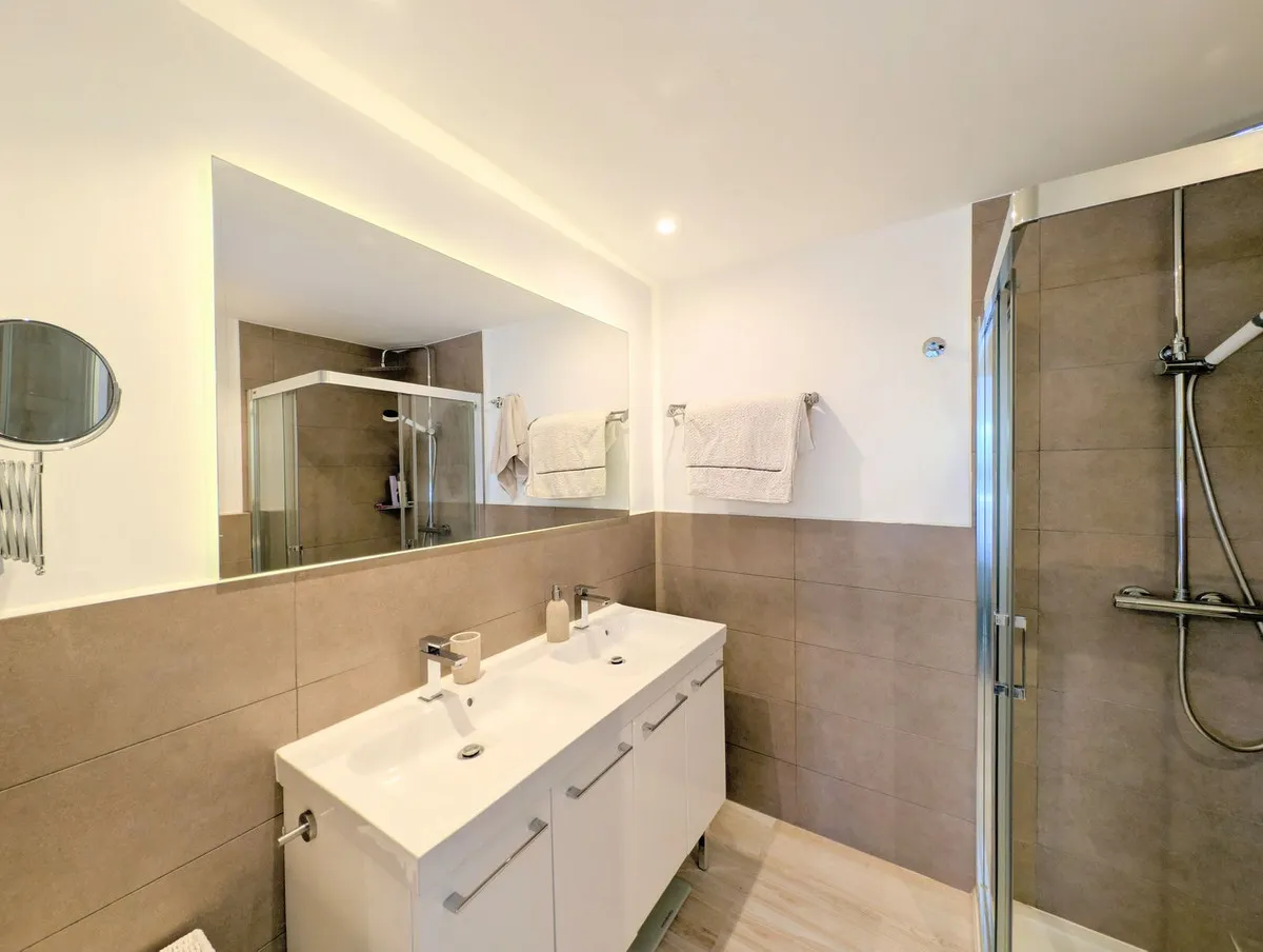 79d4cd25-a35a-4e97-9714-1df339074534