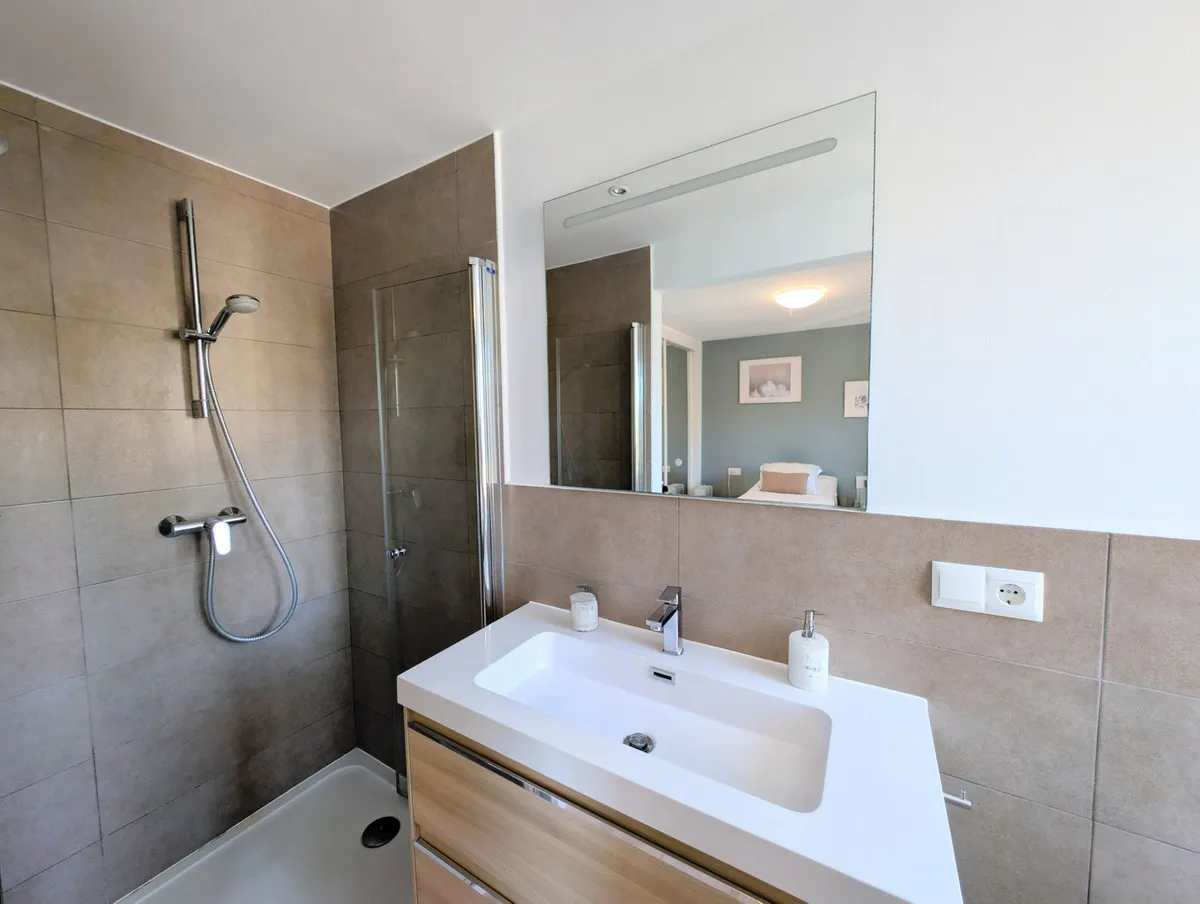 8aa1d161-ddc8-4b1b-b54b-74eeaed10172