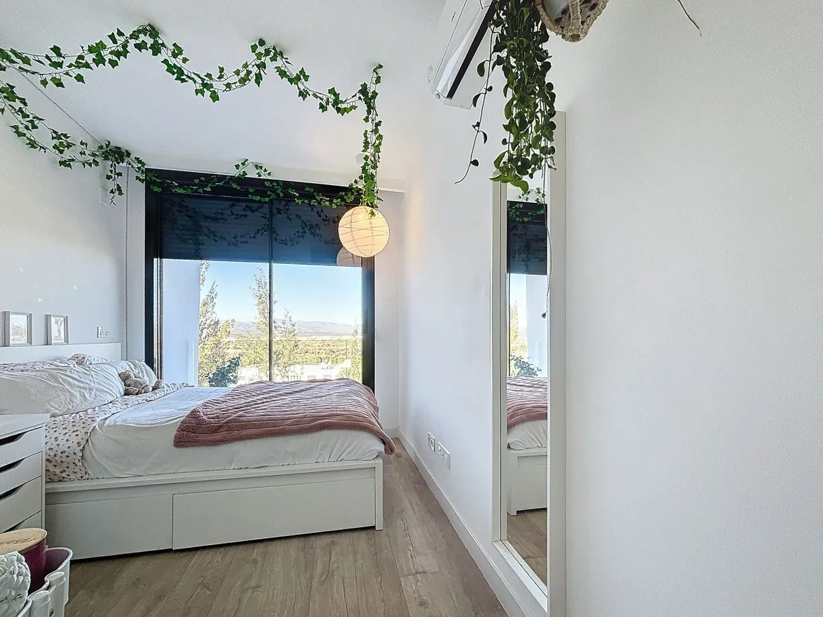 01b6cb66-43f2-45dc-bf70-d0ae4c65a468