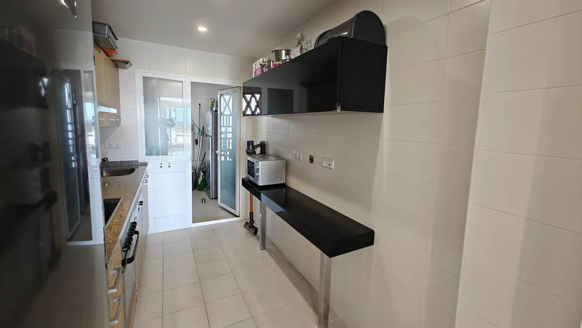 03daa9c4-0744-4fe2-830a-9d3a2a9eae63