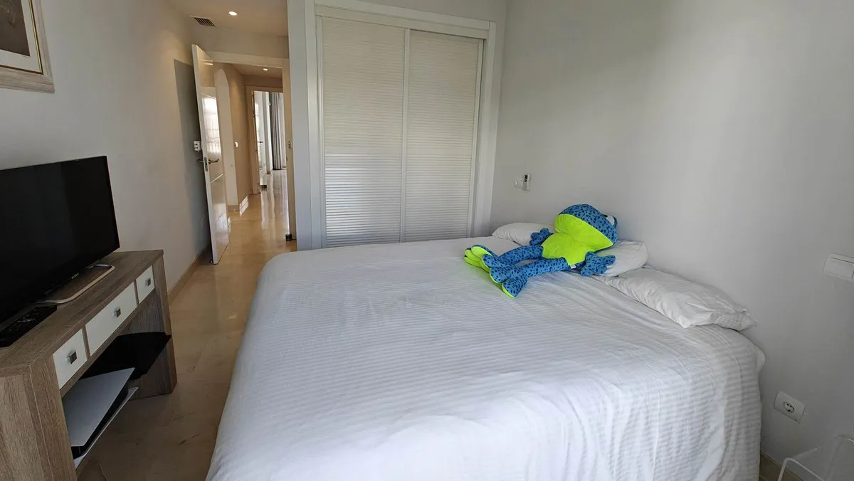 2b10c280-1e67-4e0c-aab8-8834ca13e82c