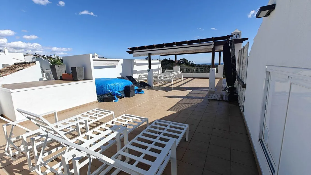 a9fb5afc-7912-4b1b-a10e-4cd596ca4ab3