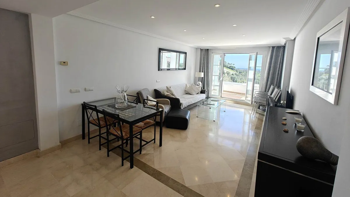 c7b36553-b22e-48c2-bcc2-dfbff965b35e