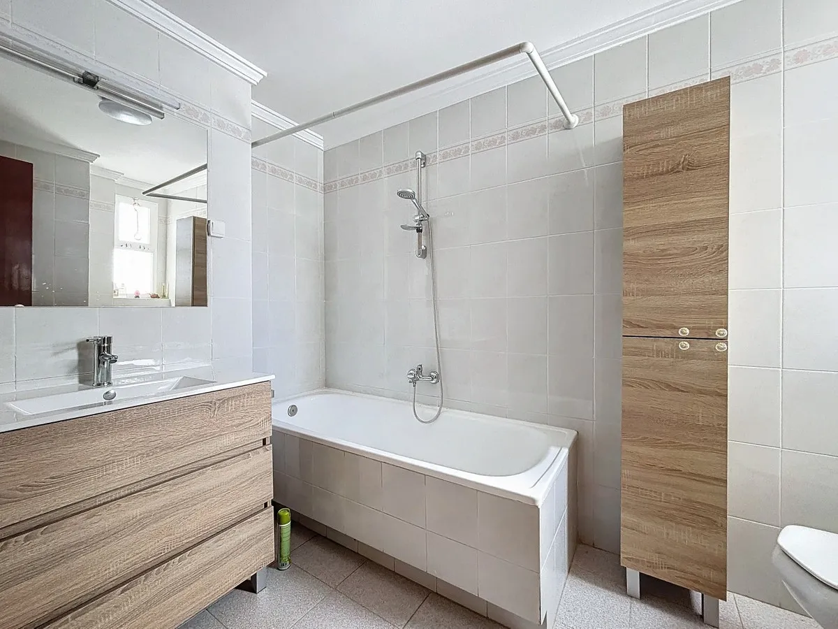 2b342d48-1c19-4069-98f1-6b6e9f134f5c